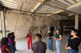 Na prática: alunos de Design de Interiores visitam obra comercial em Caxias
